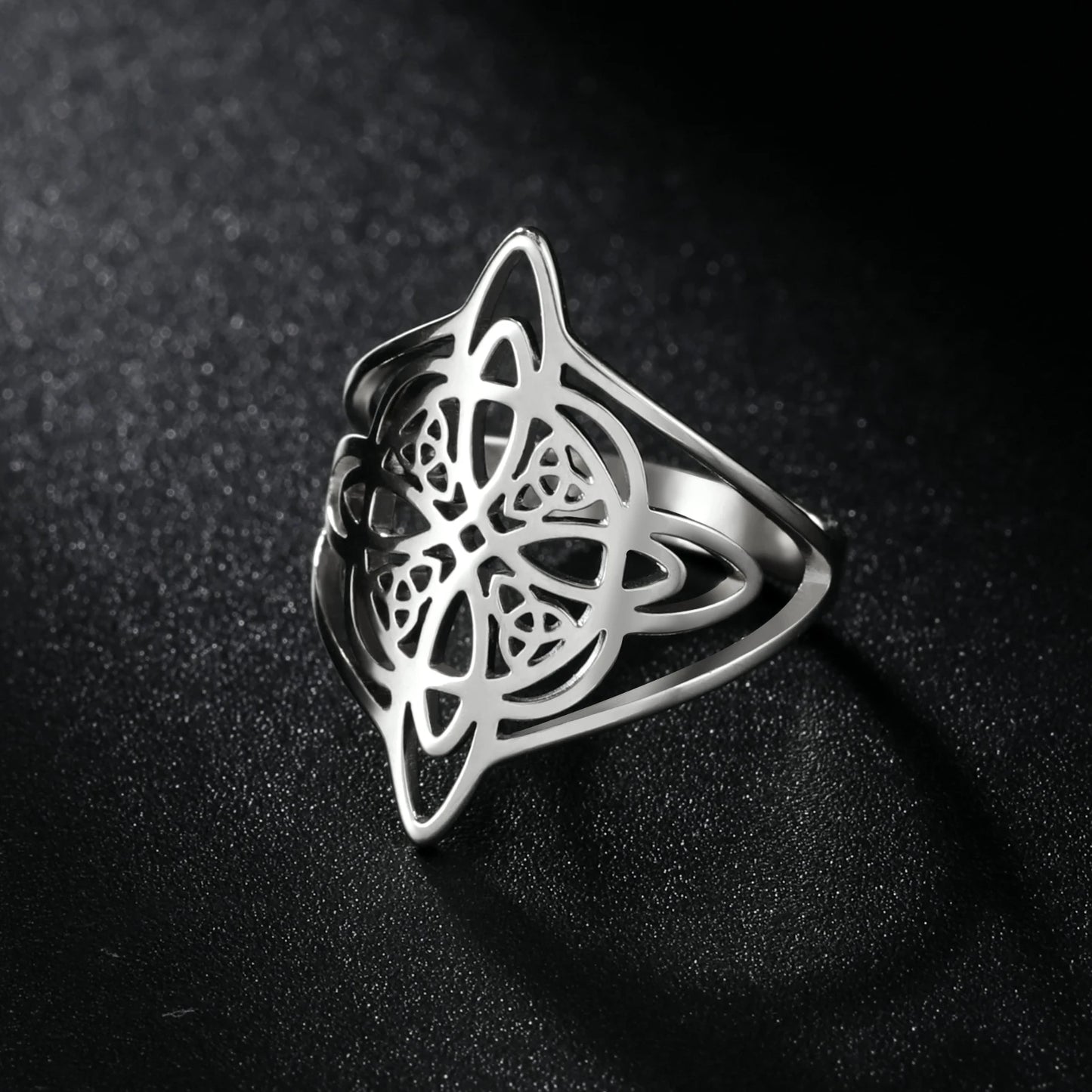 🌟 Anillo de Nudo de Bruja en Acero Inoxidable - Amuleto de Protección y Buena Suerte 🔮✨