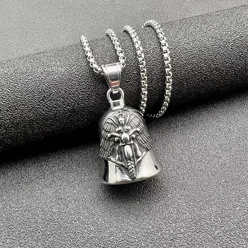 🌟 Colgante Alas de Arcángel Miguel Punk - Joyería para Hombres con Estilo Biker 🏍️✨